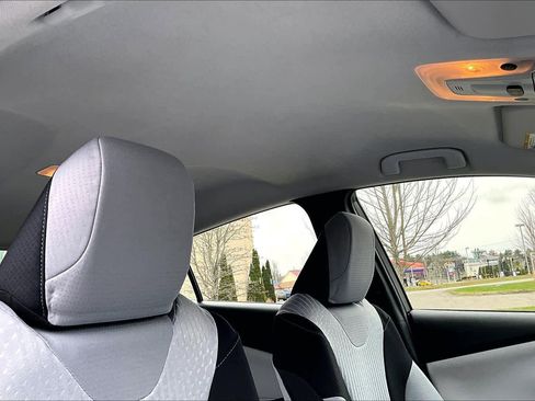 Used 2016 Toyota Prius Two image 14