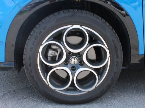 Used 2025 Alfa Romeo Tonale w/ Premium Package AWD/4WD image 35