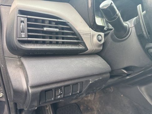 Used 2021 Subaru Outback Premium AWD/4WD image 12