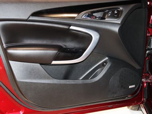 Used 2017 Buick Regal GS w/ Driver Confidence Package #2 image 31