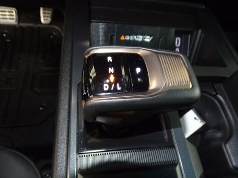Used 2025 GMC Hummer EV 2X w/ LPO, Sport Package AWD/4WD image 13