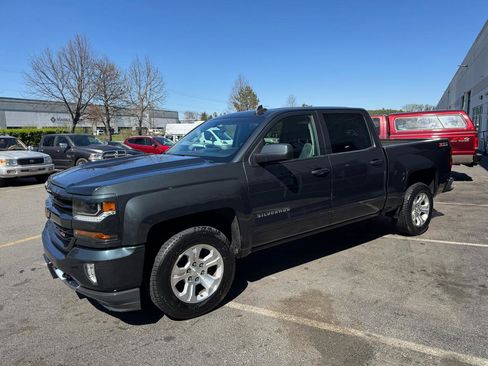 Used 2017 Chevrolet Silverado 1500 LT w/ All Star Edition AWD/4WD image 8