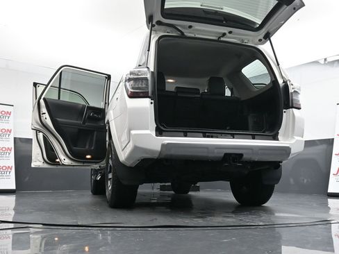 Used 2022 Toyota 4Runner TRD Off-Road Premium image 52