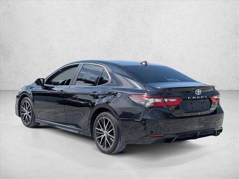 Used 2023 Toyota Camry SE FWD image 7