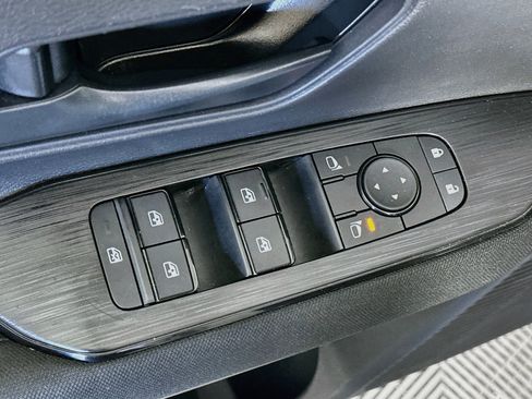 Used 2025 Nissan Kicks S FWD image 15