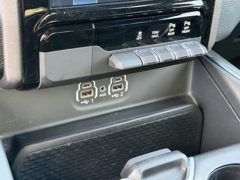 Used 2022 RAM 1500 Laramie w/ Sport Appearance Package image 16