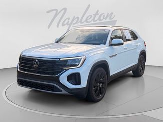 Used 2025 Volkswagen Atlas Cross Sport SE FWD video 1