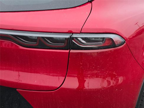 Used 2025 Alfa Romeo Tonale w/ Premium Package image 13