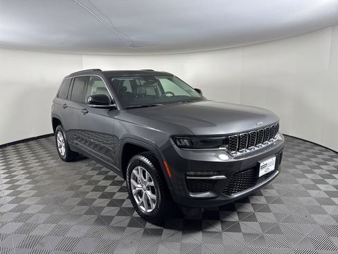 Used 2022 Jeep Grand Cherokee Limited image 7