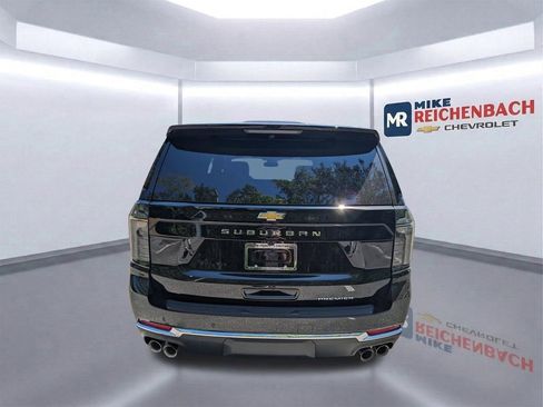 New 2025 Chevrolet Suburban Premier image 5