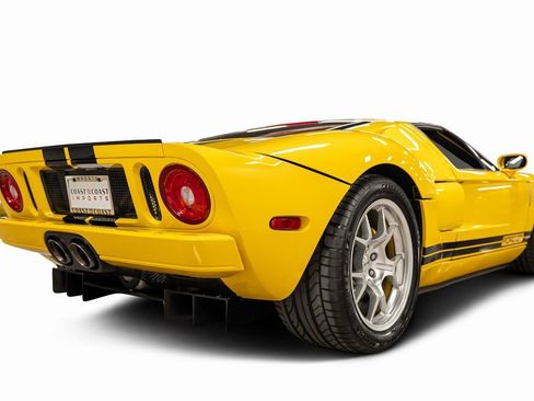 Used 2005 Ford GT image 32