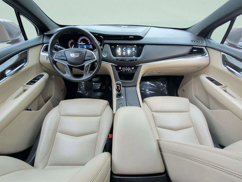 Used 2019 Cadillac XT5 Sport Utility 4D image 20