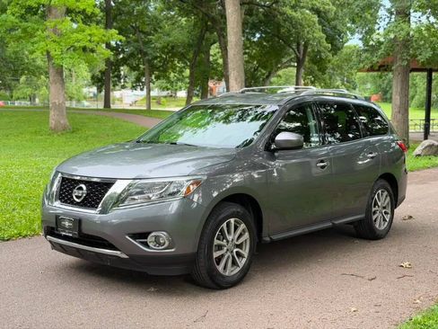 Used 2015 Nissan Pathfinder SV AWD/4WD image 3