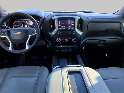 Used 2022 Chevrolet Silverado 2500 LTZ AWD/4WD image 16