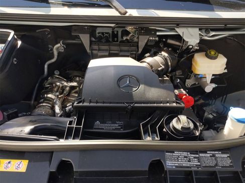 New 2025 Mercedes-Benz Sprinter 2500 image 11