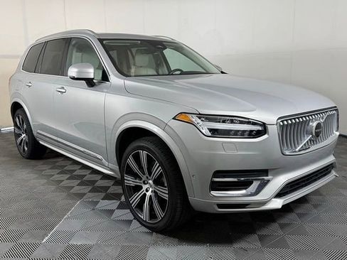 Used 2023 Volvo XC90 T8 Plus AWD/4WD image 10