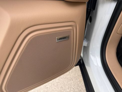 New 2026 Porsche Macan Turbo image 22