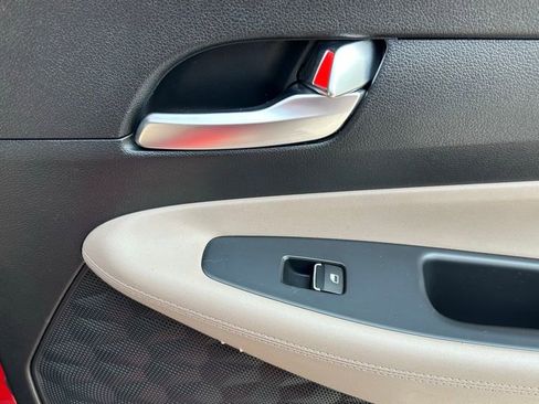 Used 2020 Hyundai Santa Fe SEL image 13