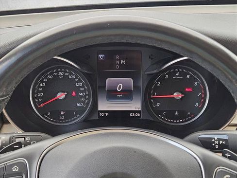Used 2019 Mercedes-Benz GLC 300 4MATIC image 10