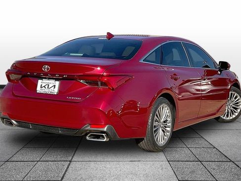 Used 2019 Toyota Avalon Limited w/ All Weather Liner Package FWD image 13