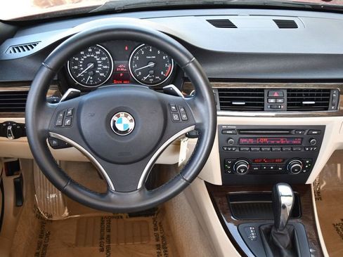 Used 2011 BMW 328i Convertible image 63