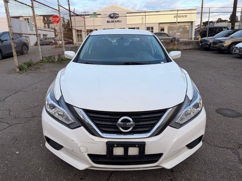 Used 2016 Nissan Altima 2.5 S w/ Power Driver Seat Package image 2