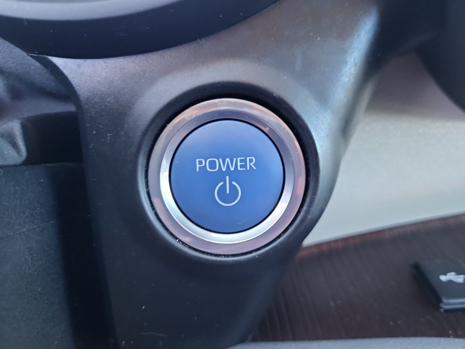 Certified 2023 Toyota Sienna XLE FWD image 23