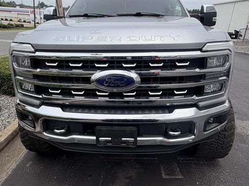 Used 2024 Ford F250 Lariat w/ Lariat Ultimate Package AWD/4WD image 1