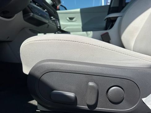 Used 2025 Hyundai Kona SEL AWD/4WD image 14