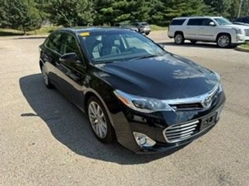 Used 2013 Toyota Avalon Limited FWD image 9