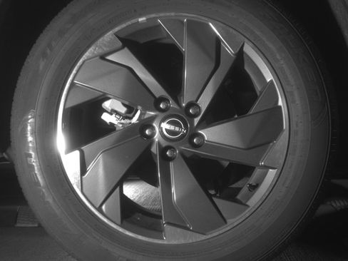 Used 2025 Nissan Rogue SV image 15