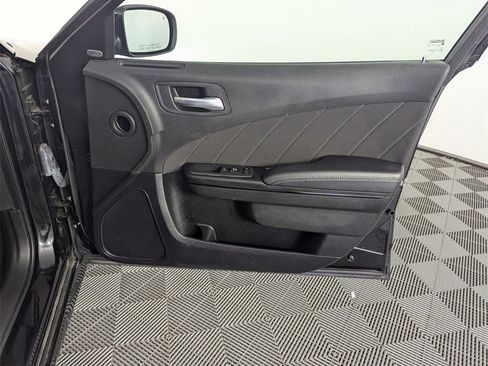 Used 2023 Dodge Charger R/T w/ Blacktop Package image 34