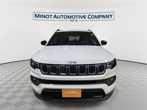 Certified 2024 Jeep Compass Latitude AWD/4WD image 3
