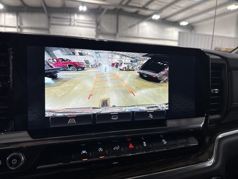 Used 2025 GMC Sierra 1500 Elevation AWD/4WD image 13