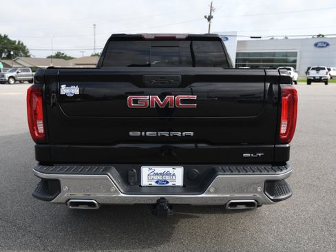 Used 2021 GMC Sierra 1500 SLT w/ SLT Premium Plus Package AWD/4WD image 7