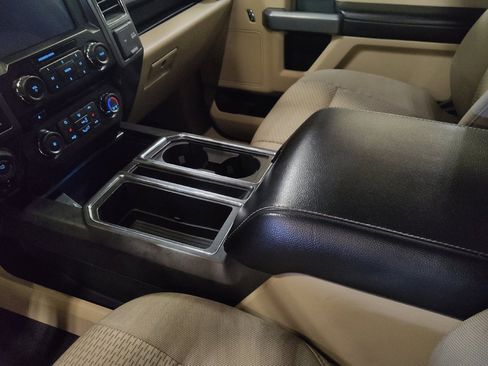 Used 2018 Ford F150 XLT w/ Equipment Group 302A Luxury RWD image 26