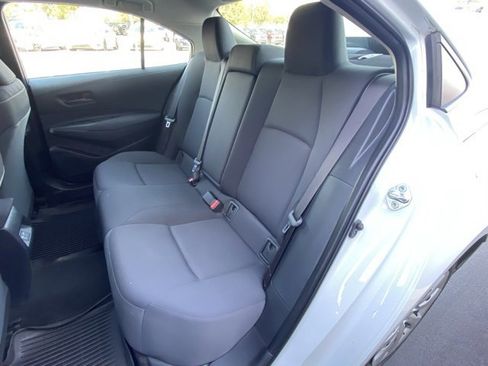 Used 2023 Toyota Corolla LE image 23