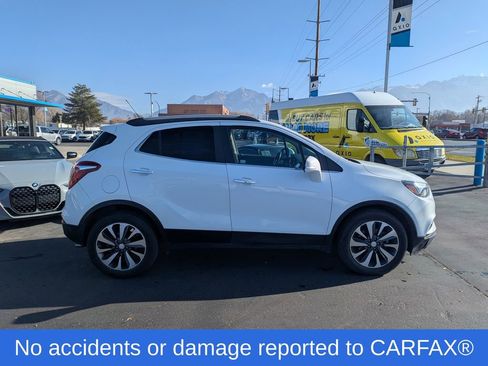 Used 2020 Buick Encore Essence image 2