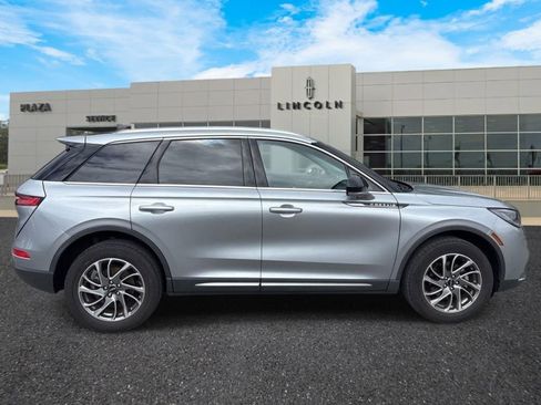 Used 2022 Lincoln Corsair AWD w/ Equipment Group 101A image 2