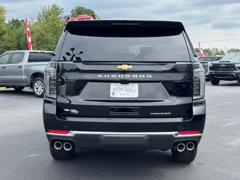 New 2026 Chevrolet Suburban Premier image 4