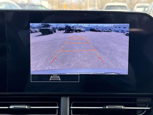 Used 2024 Chevrolet Trax LS w/ Driver Confidence Package image 8