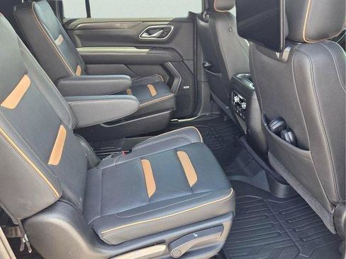 Used 2021 GMC Yukon XL AT4 w/ Rear Media and Nav Package AWD/4WD image 19