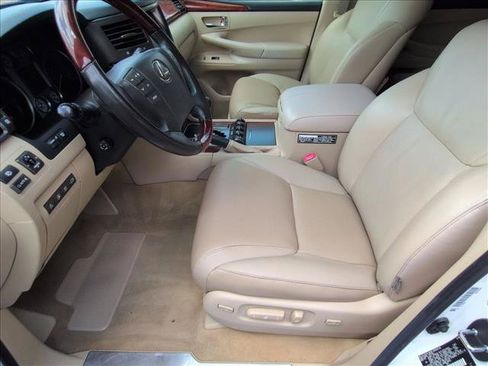 Used 2009 Lexus LX 570 4WD image 16
