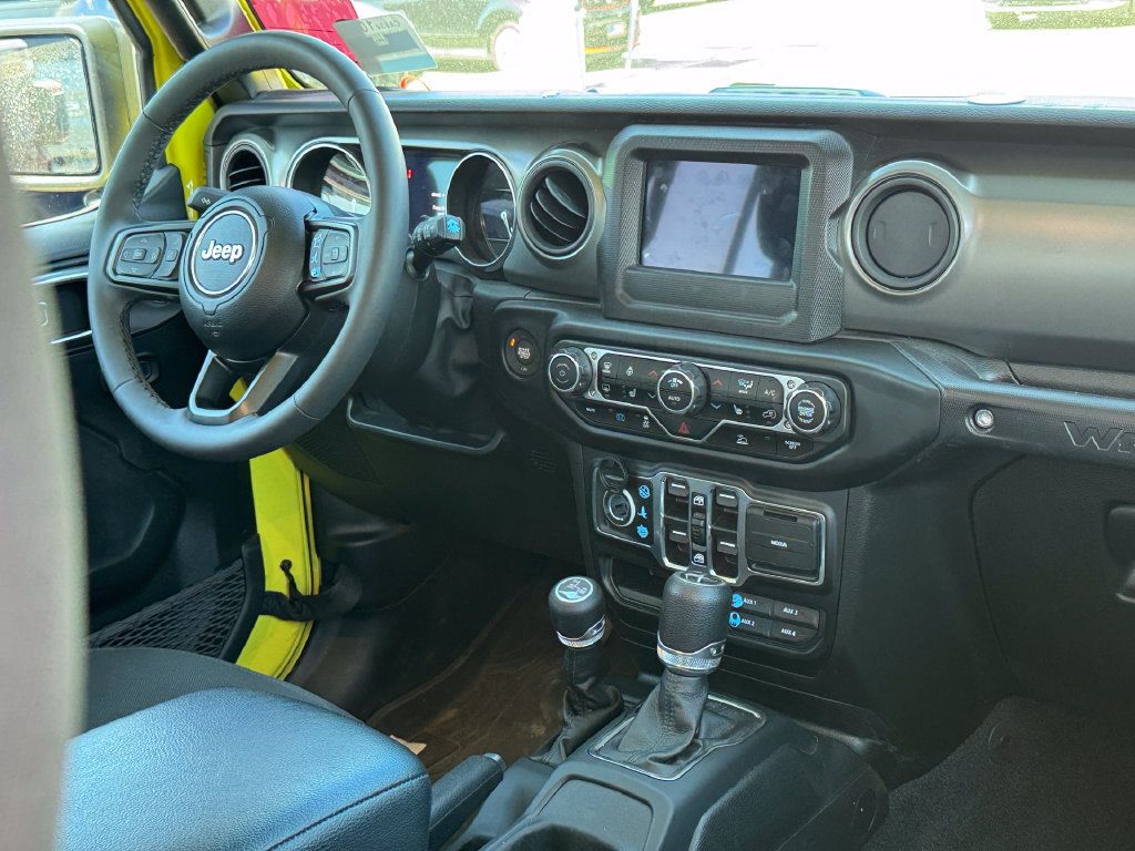 Used 2023 Jeep Wrangler Unlimited w/ Cold Weather Group AWD/4WD image 6
