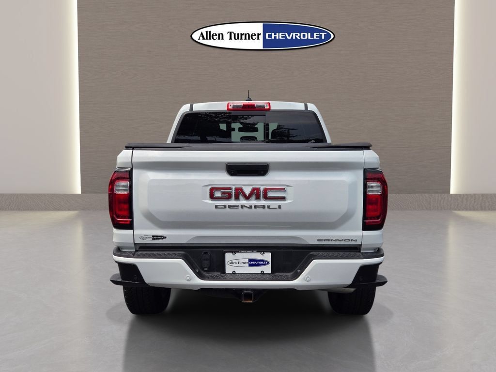Used 2024 GMC Canyon Denali AWD/4WD image 7