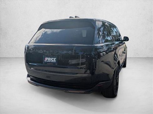 Used 2024 Land Rover Range Rover SE image 5
