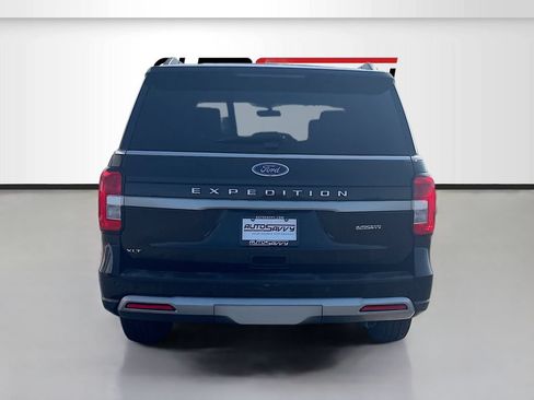 Used 2024 Ford Expedition XLT AWD/4WD image 6