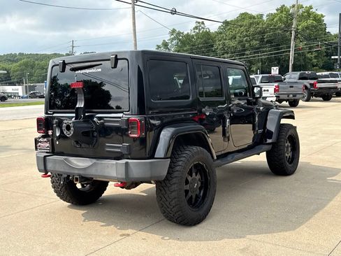 Used 2014 Jeep Wrangler Unlimited Rubicon w/ Connectivity Group AWD/4WD image 14