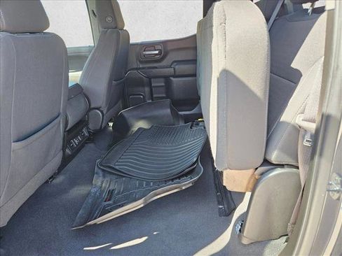 Used 2021 Chevrolet Silverado 1500 LT image 10