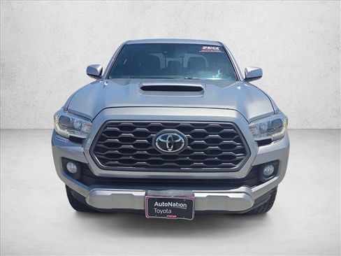 Used 2020 Toyota Tacoma TRD Sport w/ Technology Package RWD image 2